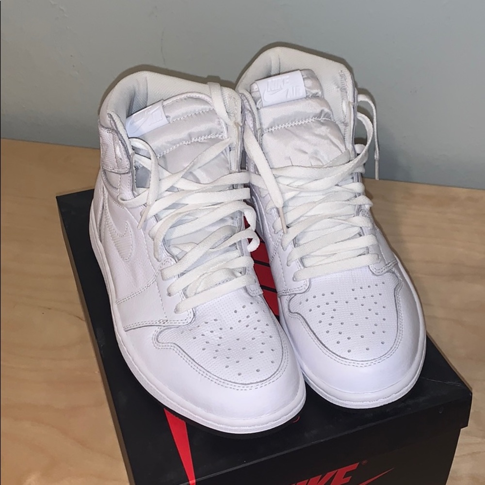Air Jordan 1 Retro High OG (All White)